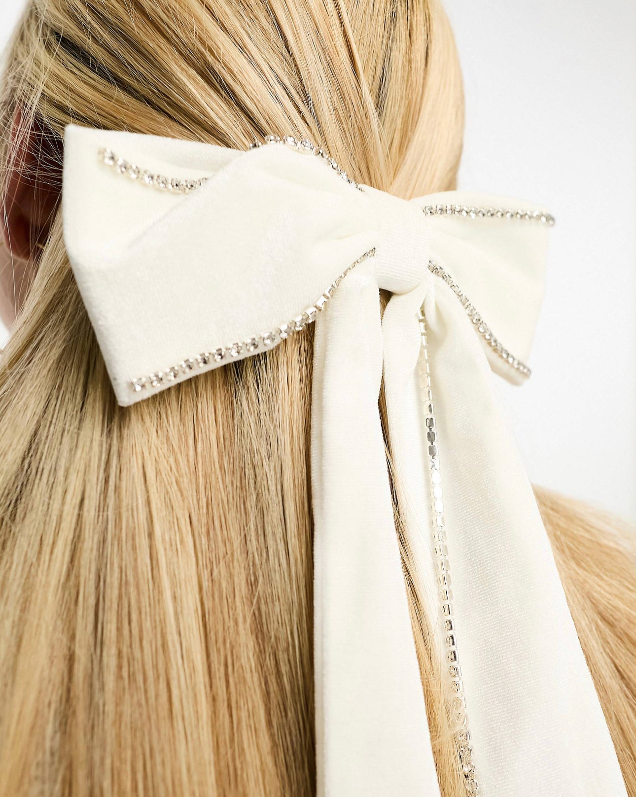 Velvet Bow